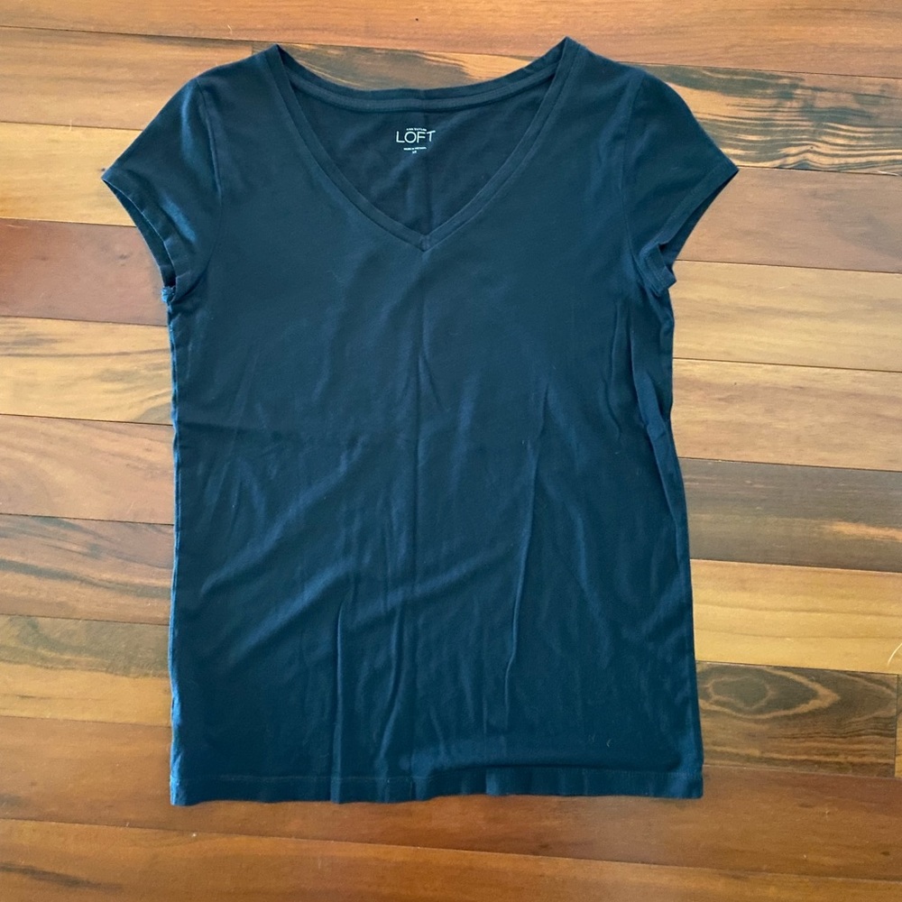 [Ann Taylor LOFT] Black V Neck Tee